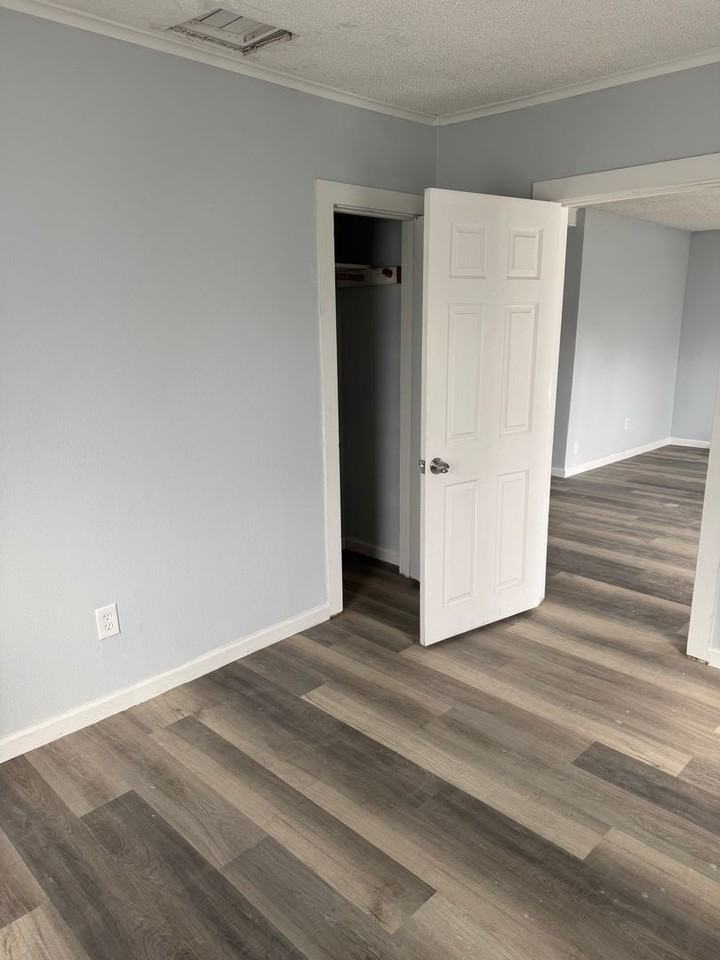 410 B Street - Photo 3 of 16