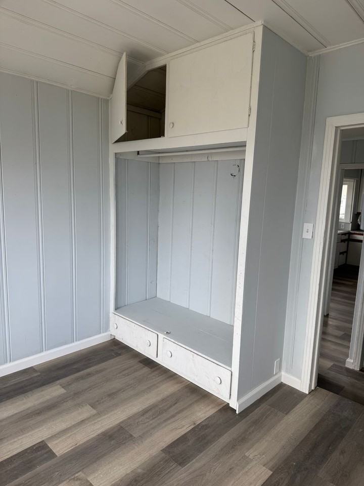 410 B Street - Photo 4 of 16