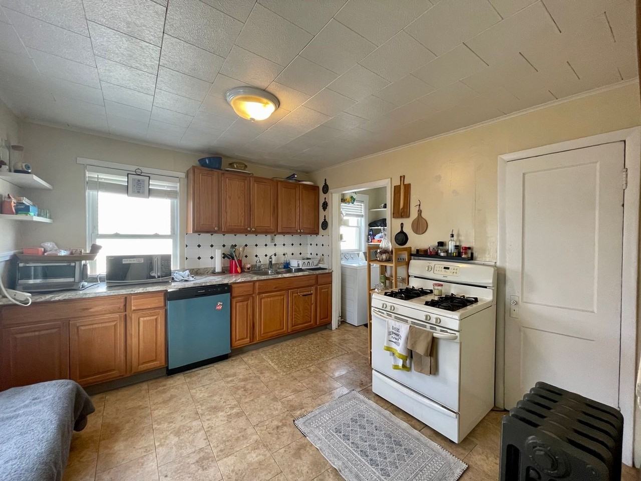 70 Brock St - Photo 7 of 10