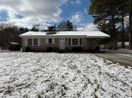 featured image of 4211 Teejay Dr Nw