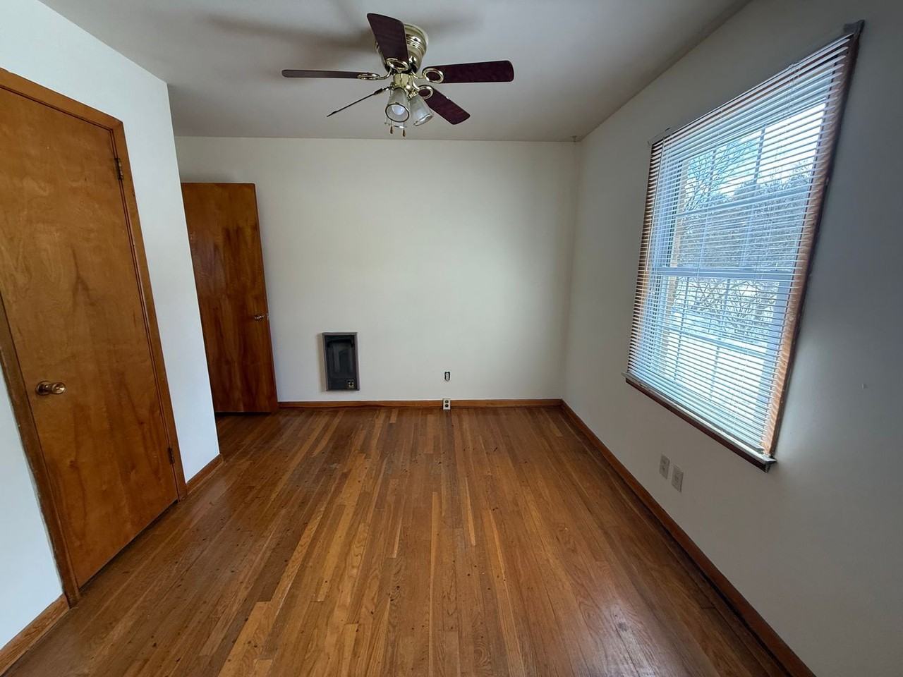 4211 Teejay Dr Nw - Photo 4 of 8