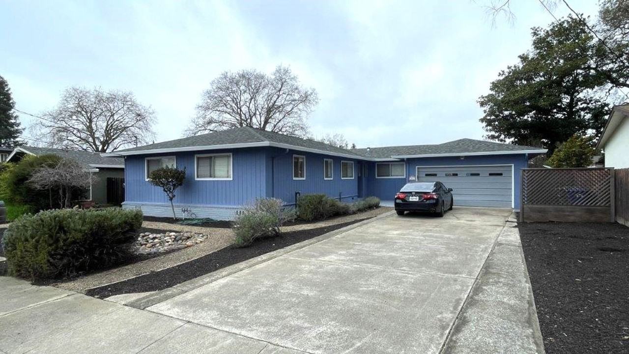 3961 Newcastle Rd - Photo 2 of 28