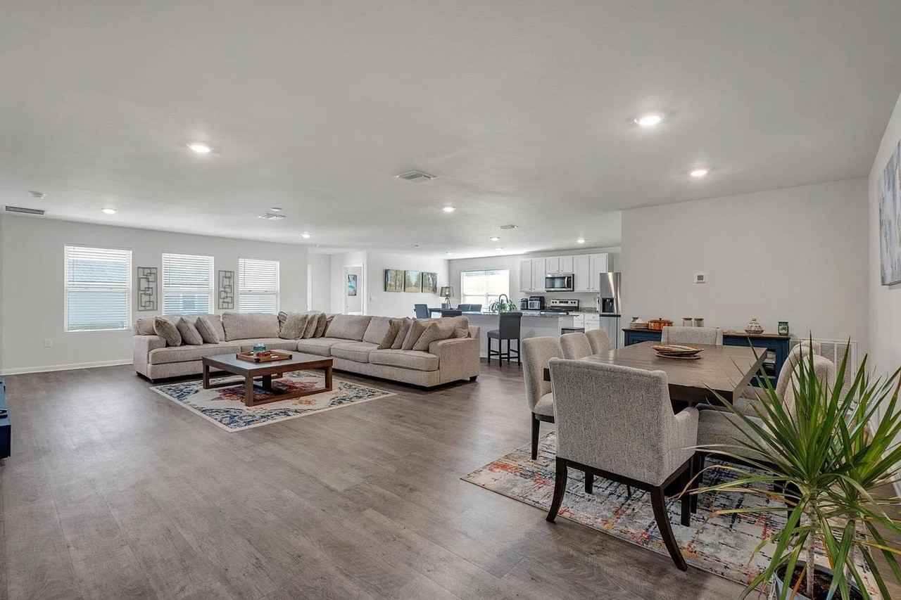 101 Spears Crossing Ln - Photo 6 of 40