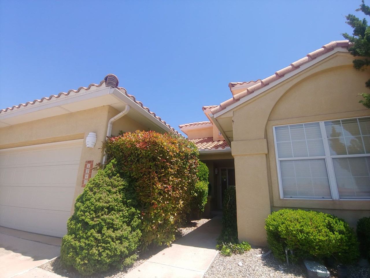 1240 Setter Dr Ne - Photo 2 of 17