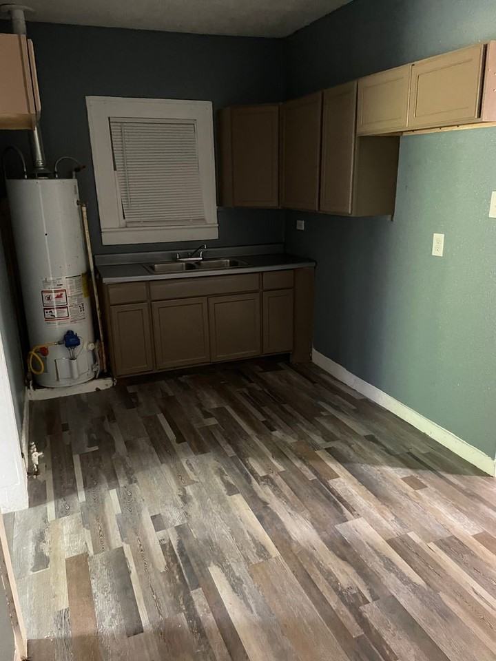 3619 Penelope St - Photo 3 of 4