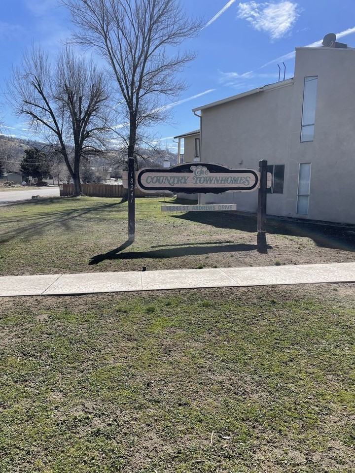 18241 Saint Andrews Dr #301 - Photo 2 of 15