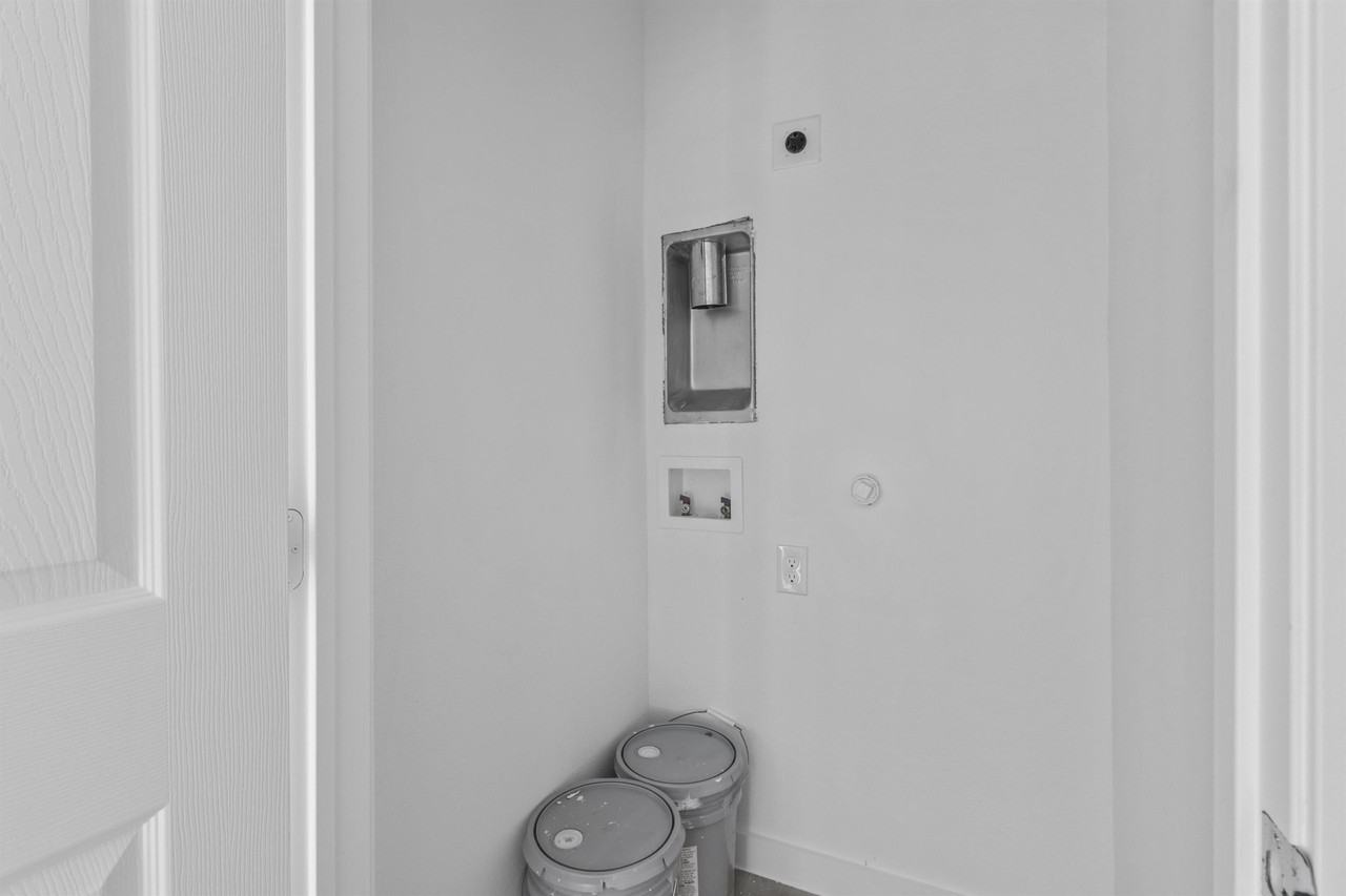 3507 Marshall St #C - Photo 7 of 30