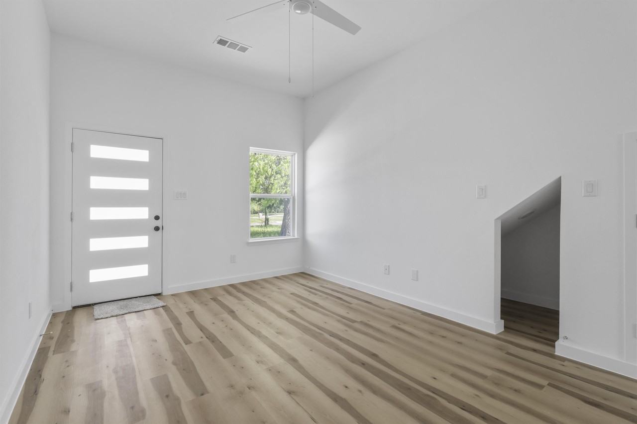 3507 Marshall St #C - Photo 2 of 30