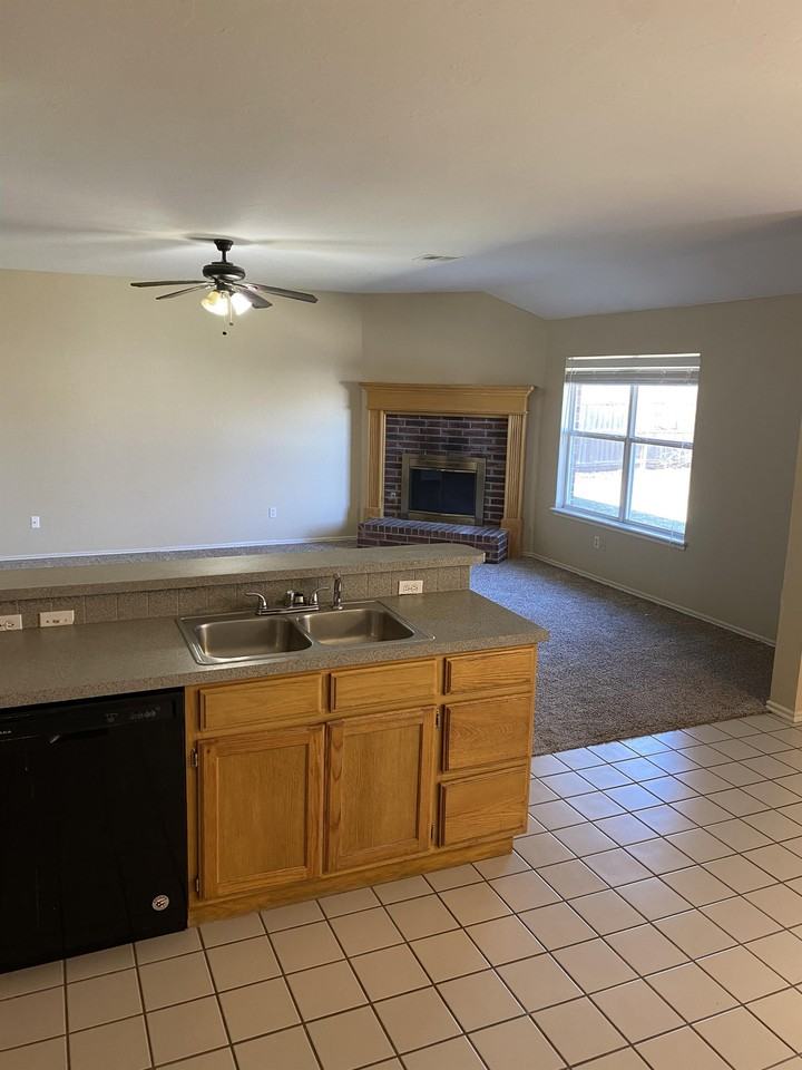 5901 Se 88th St - Photo 2 of 21