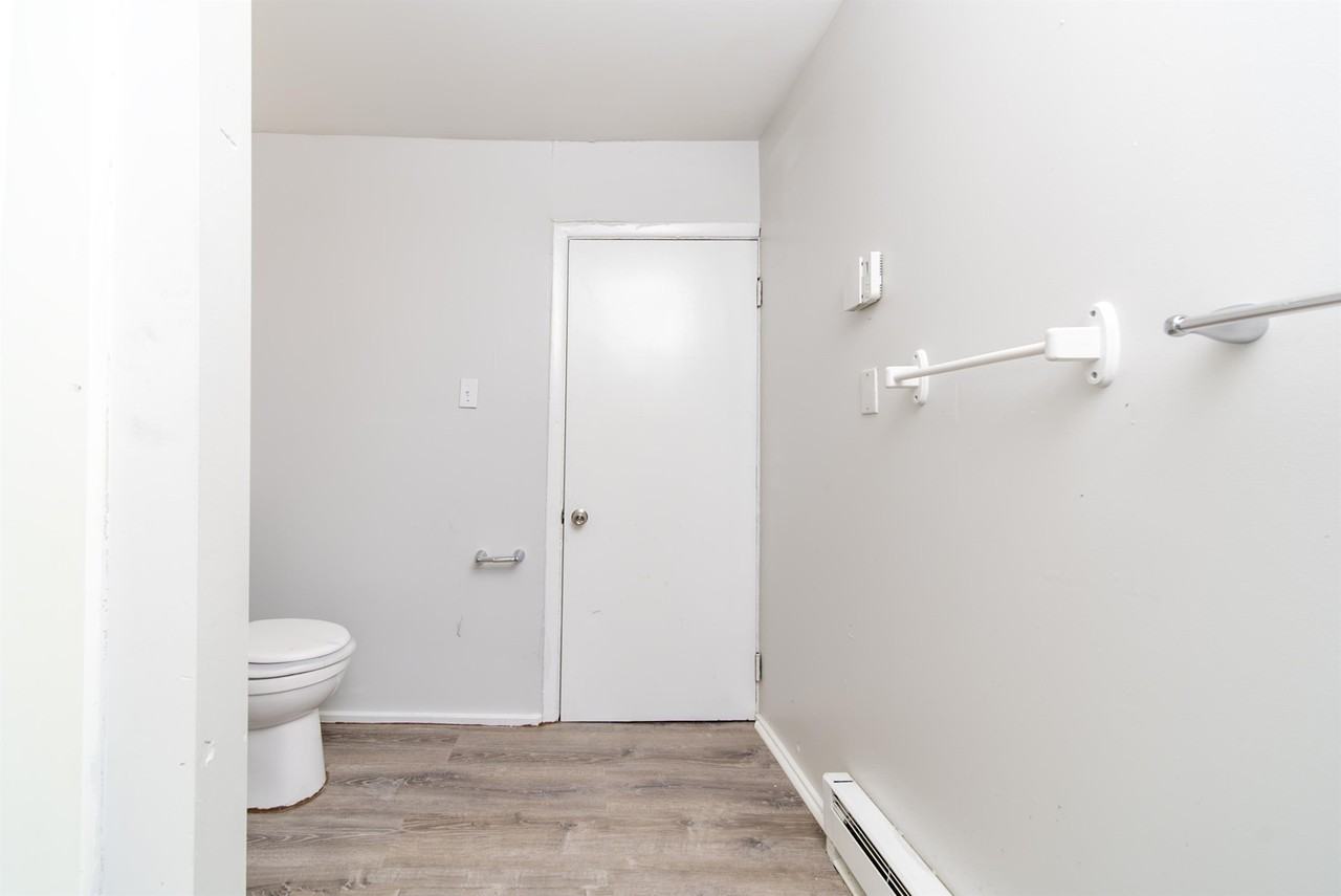 169 Hutton St #2 - Photo 5 of 20