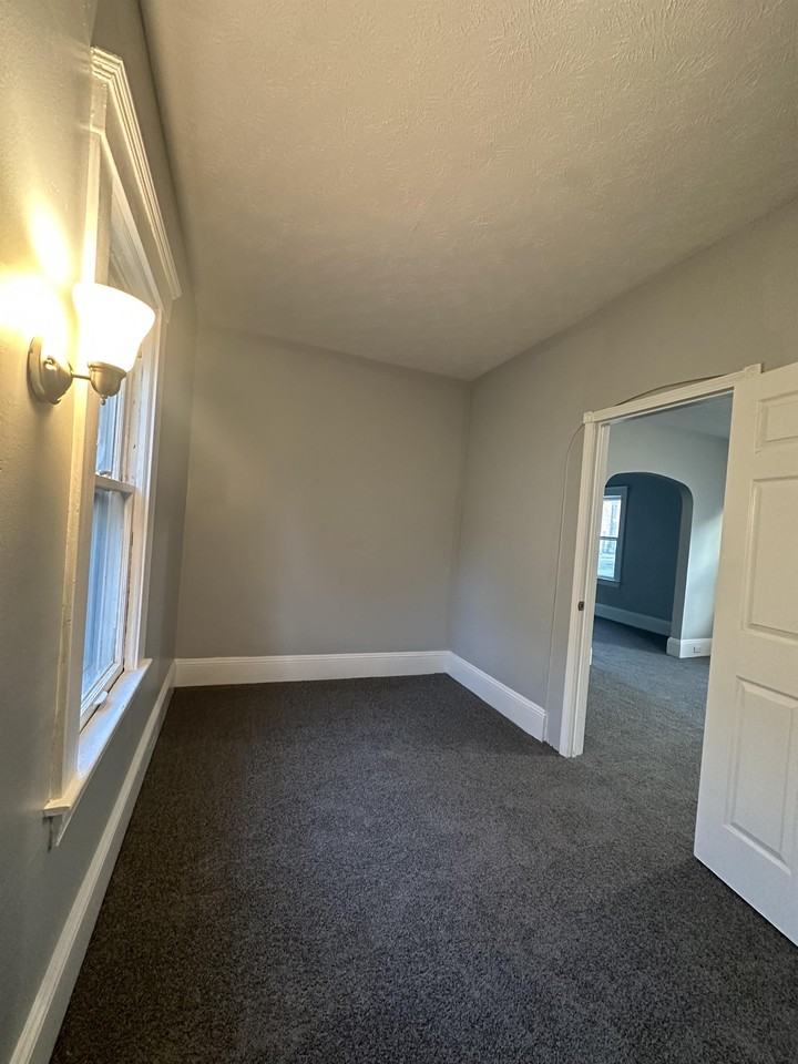 3336 W 54th St - Photo 3 of 12