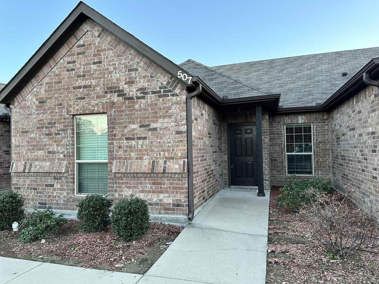 507 Baylor Dr #1 - Photo 3 of 9