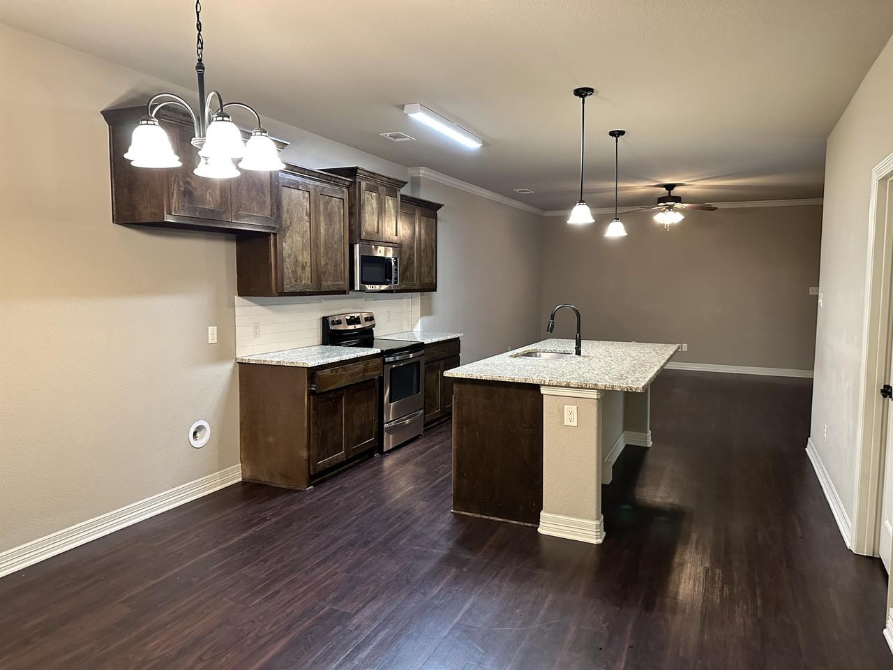 507 Baylor Dr #1 - Photo 2 of 9