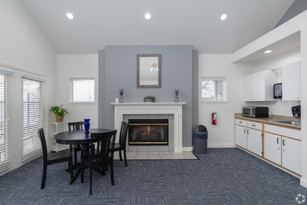 Masters Apartments - Photo 5 of 50