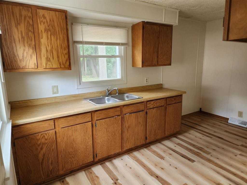 2108 School St - Photo 7 of 18