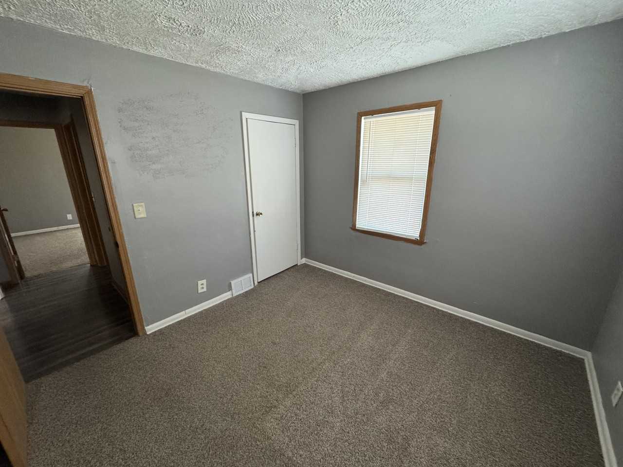 2108 School St - Photo 5 of 18