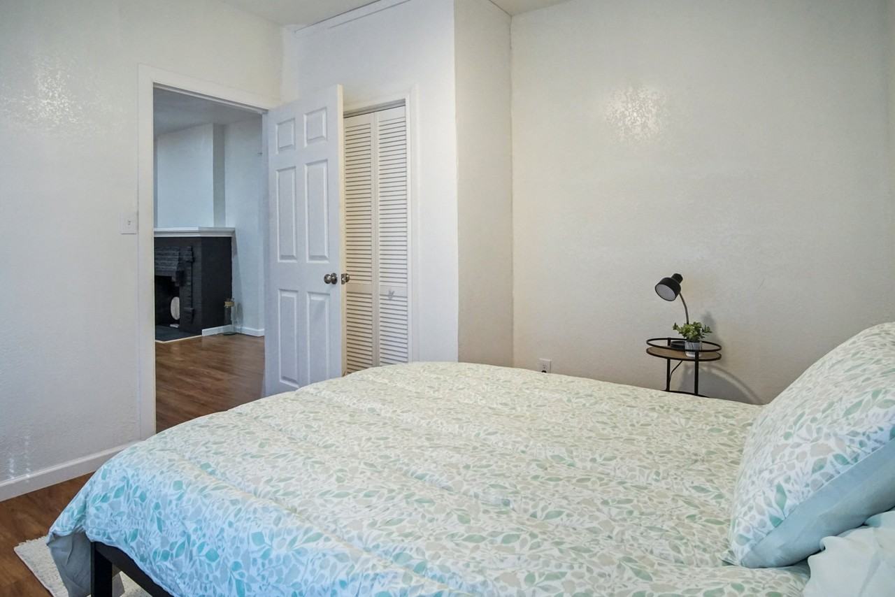 2118 N Prospect Ave - Photo 2 of 34