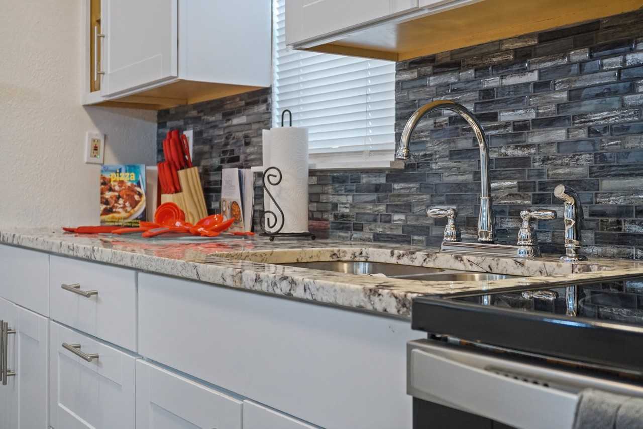 2118 N Prospect Ave - Photo 6 of 34