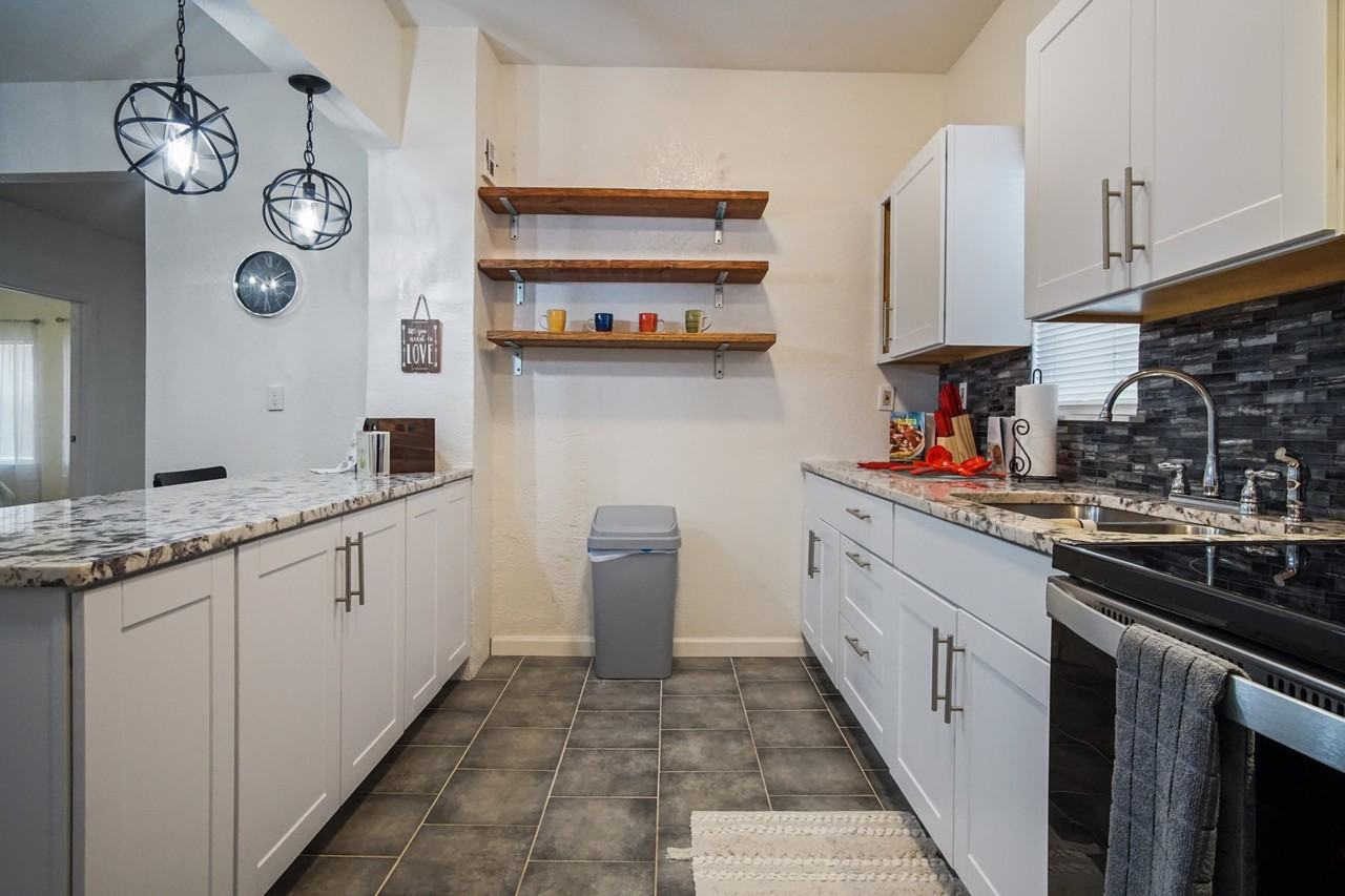 2118 N Prospect Ave - Photo 4 of 34