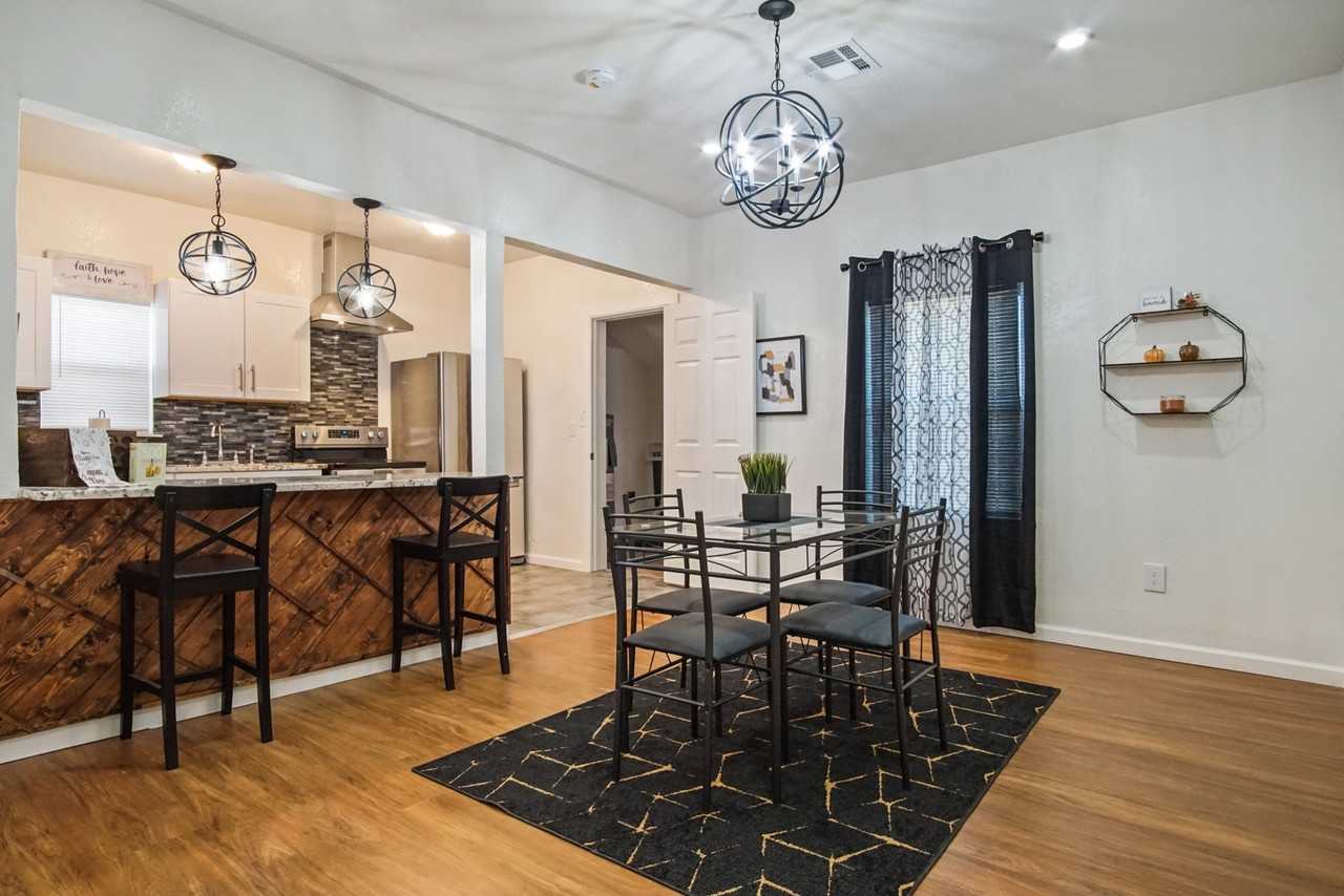 2118 N Prospect Ave - Photo 2 of 34
