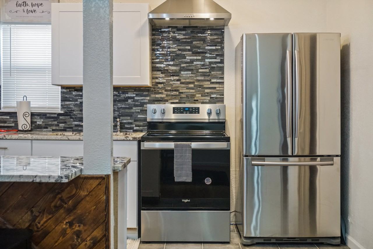 2118 N Prospect Ave - Photo 3 of 34