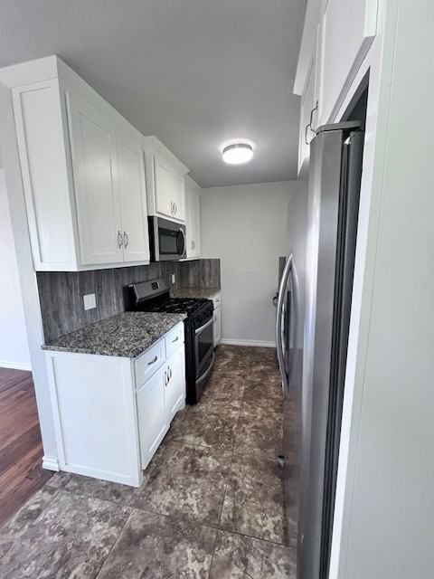 704 Ne 31st St - Photo 7 of 16