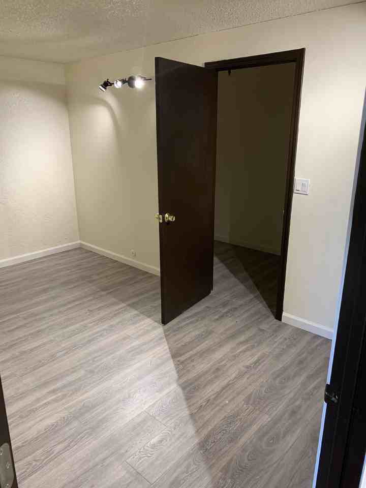 805 29th St Apt 507 - Photo 4 of 18