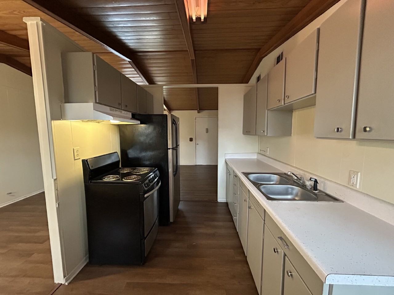 110 Stafford St - Photo 4 of 12