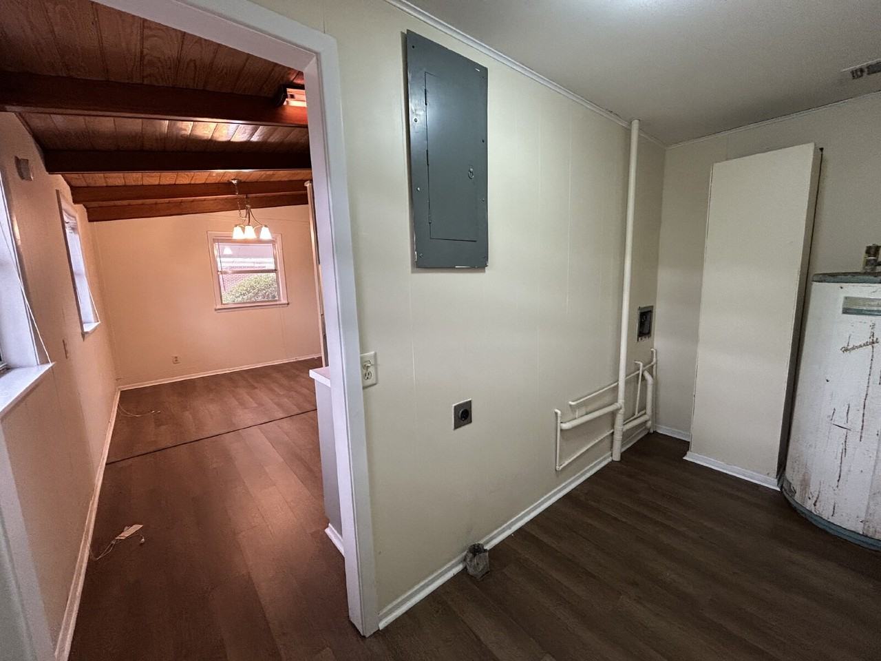 110 Stafford St - Photo 5 of 12