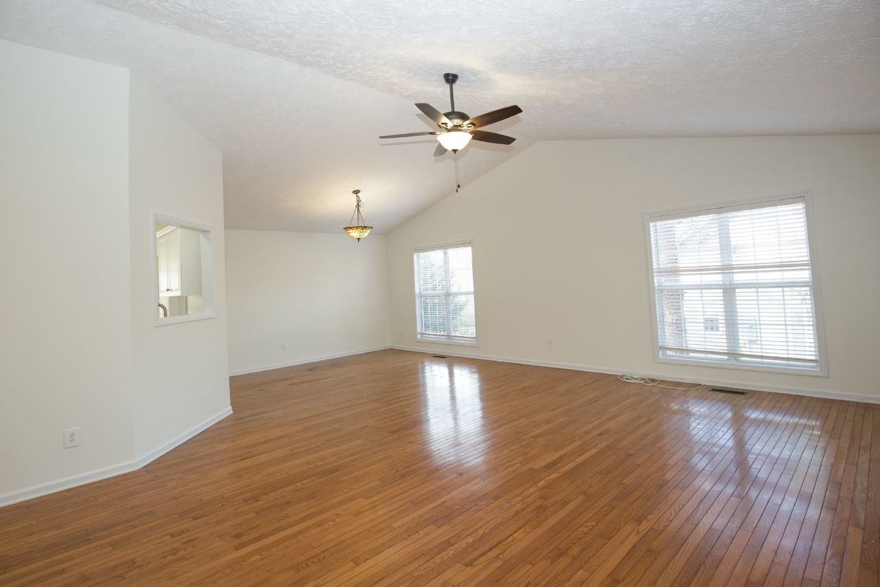 8 Moore Dr - Photo 7 of 50