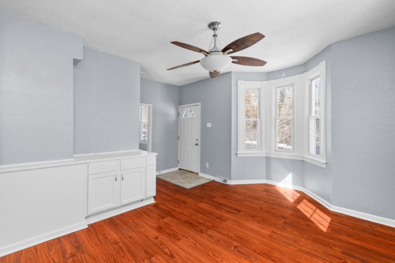 317 Reed Ave - Photo 3 of 31