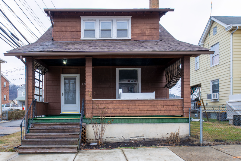 401 6th St - Photo 3 of 12