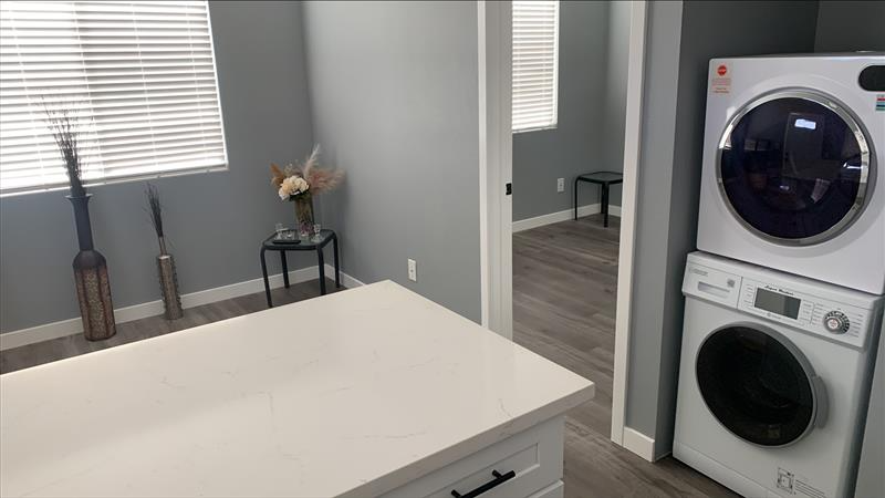 2240 San Francisco Ave #A - Photo 7 of 10