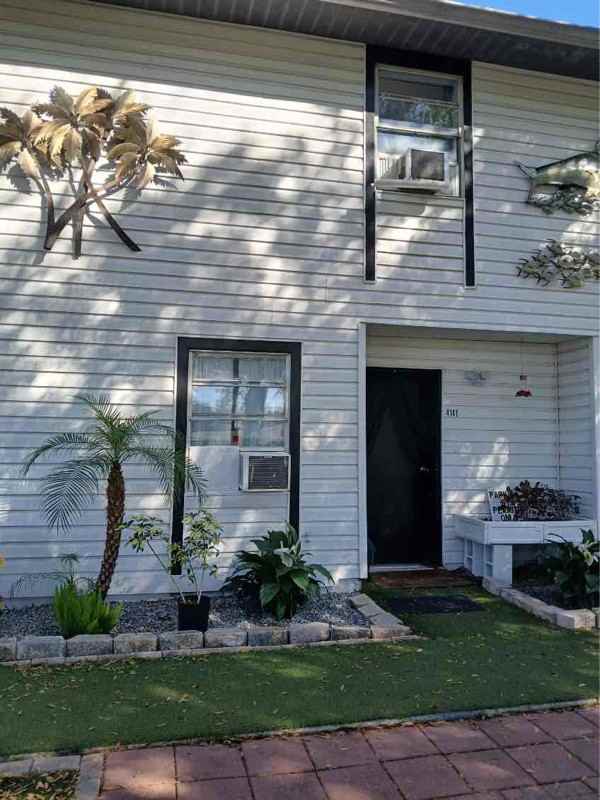 4143 Lake Lawne Ave #4143 - Photo 3 of 5