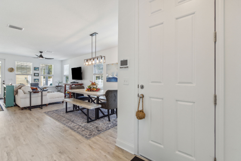 213 Daydream Ave - Photo 4 of 20