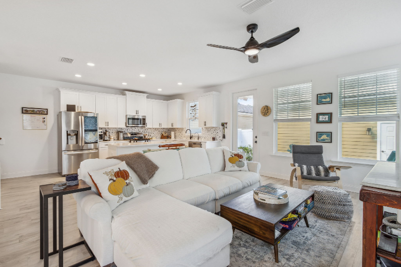 213 Daydream Ave - Photo 7 of 20