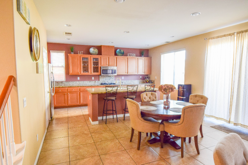 5112 Crescent Bay Dr - Photo 3 of 7