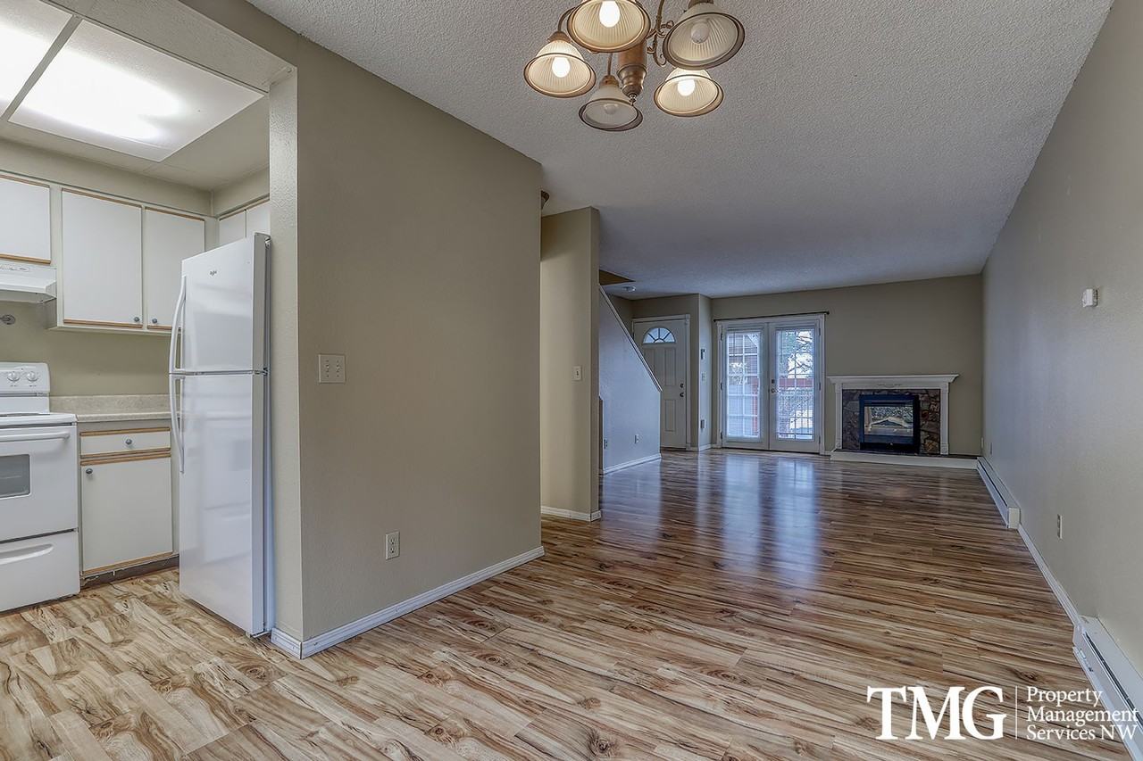 24012 Ne Treehill Dr - Photo 3 of 30