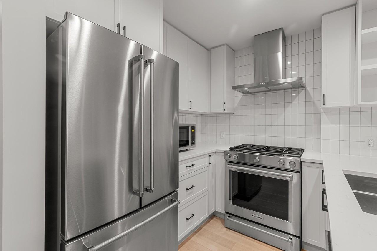 12040 Plaza Street - Photo 5 of 26