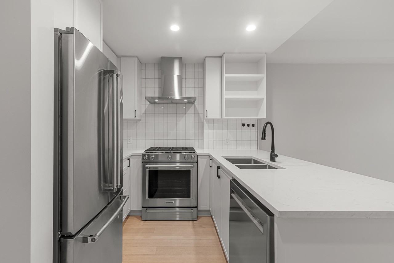 12040 Plaza Street - Photo 4 of 26