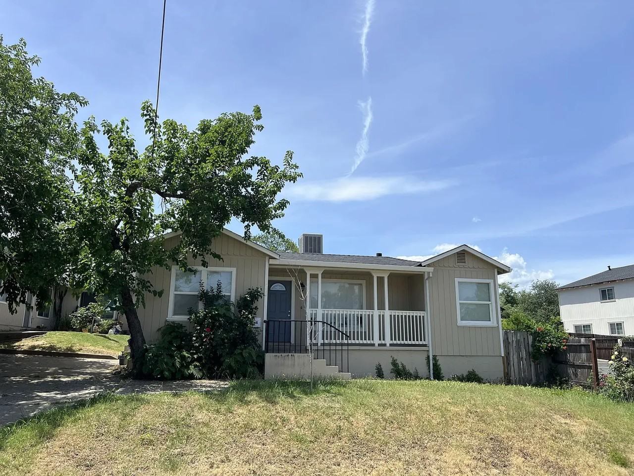 1762 Willis St. - Photo 3 of 6