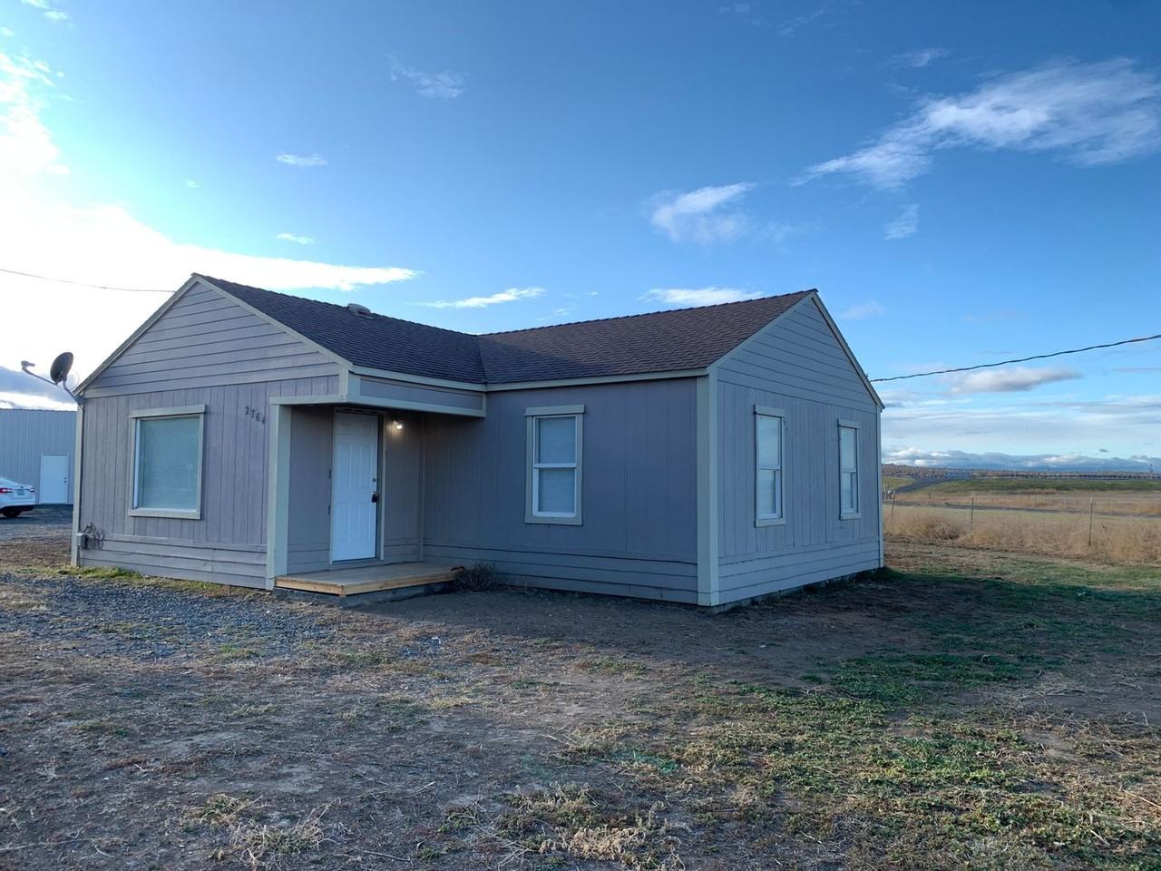 2764 Sw Culver Hwy - Photo 2 of 8