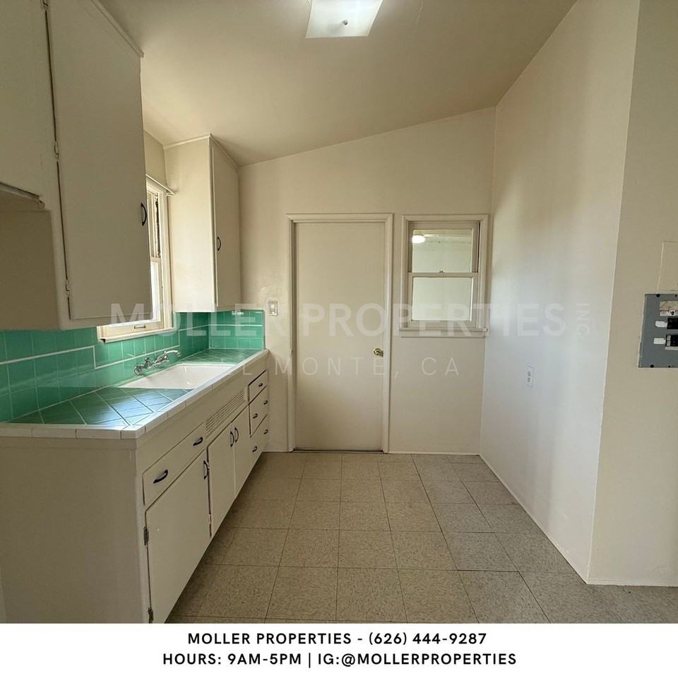 10513 Venita St - Photo 4 of 13