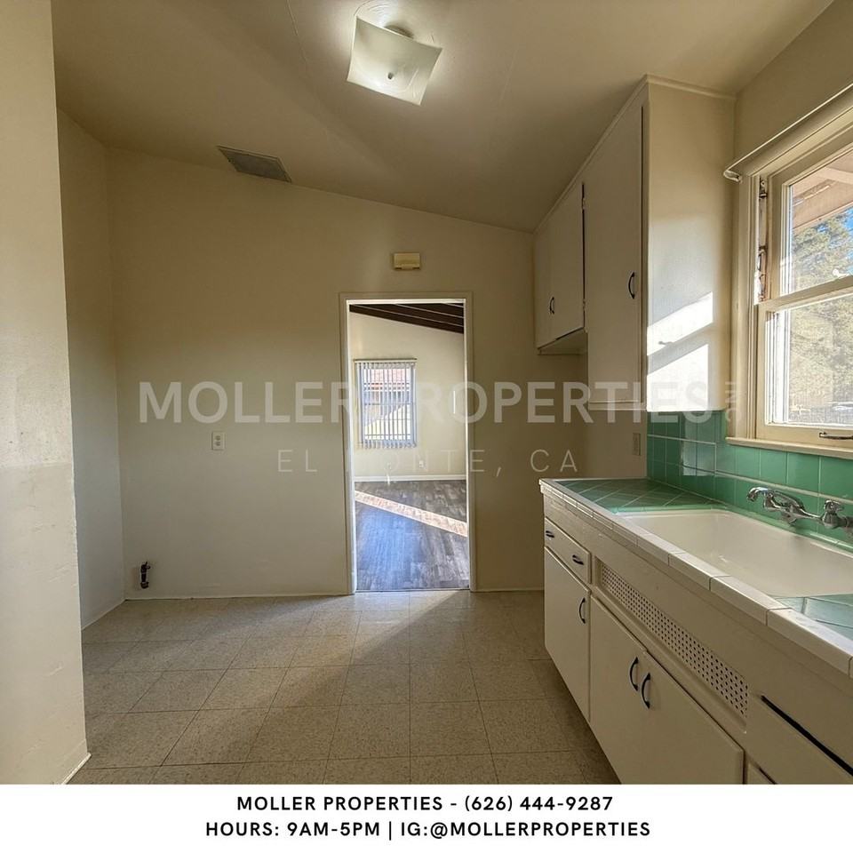 10513 Venita St - Photo 5 of 13