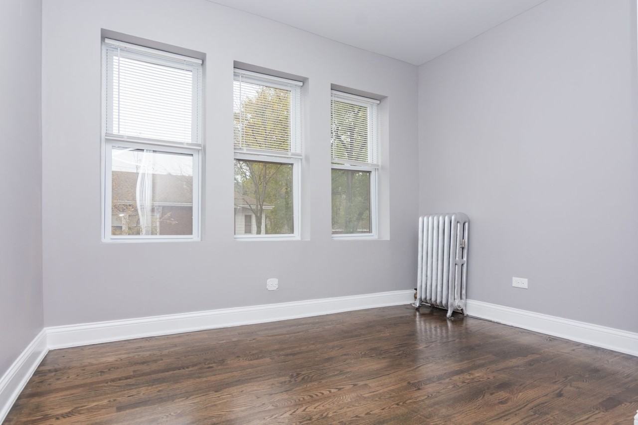 7556 S Eggleston Ave (NEW) - Photo 5 of 10