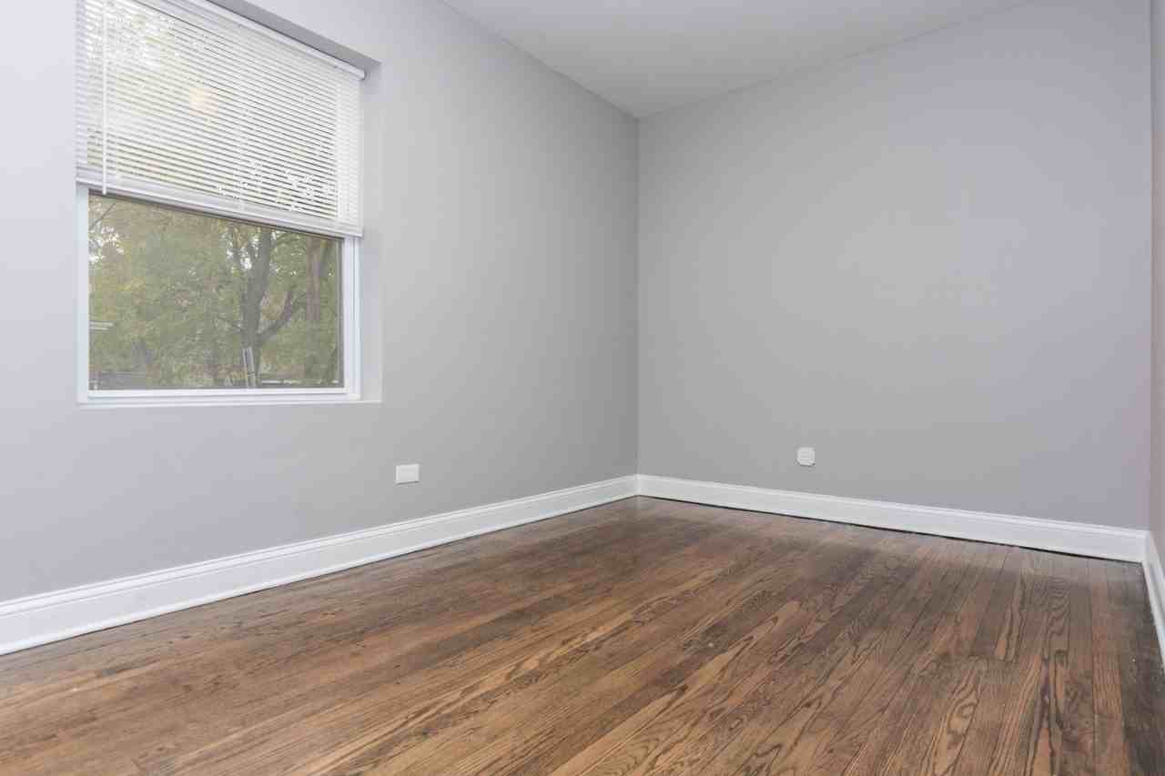 7556 S Eggleston Ave (NEW) - Photo 6 of 10