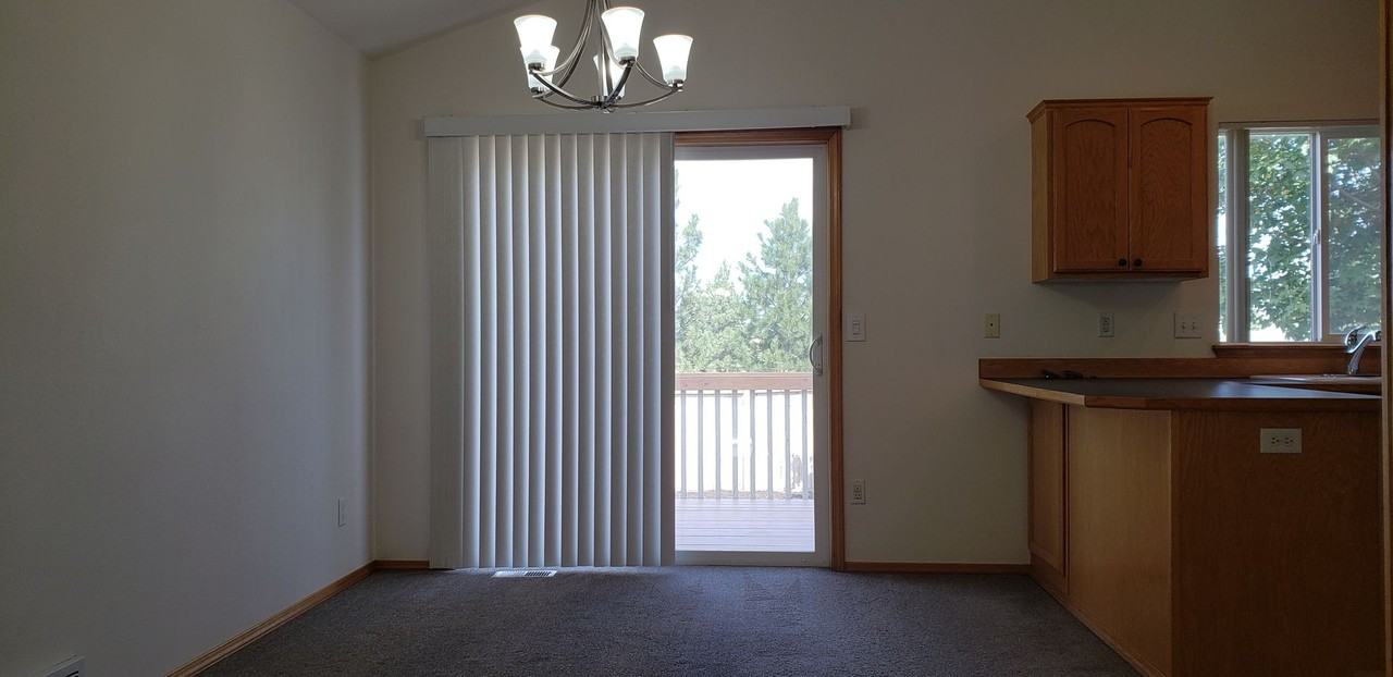 707 E Tara Lee Ave - Photo 3 of 10