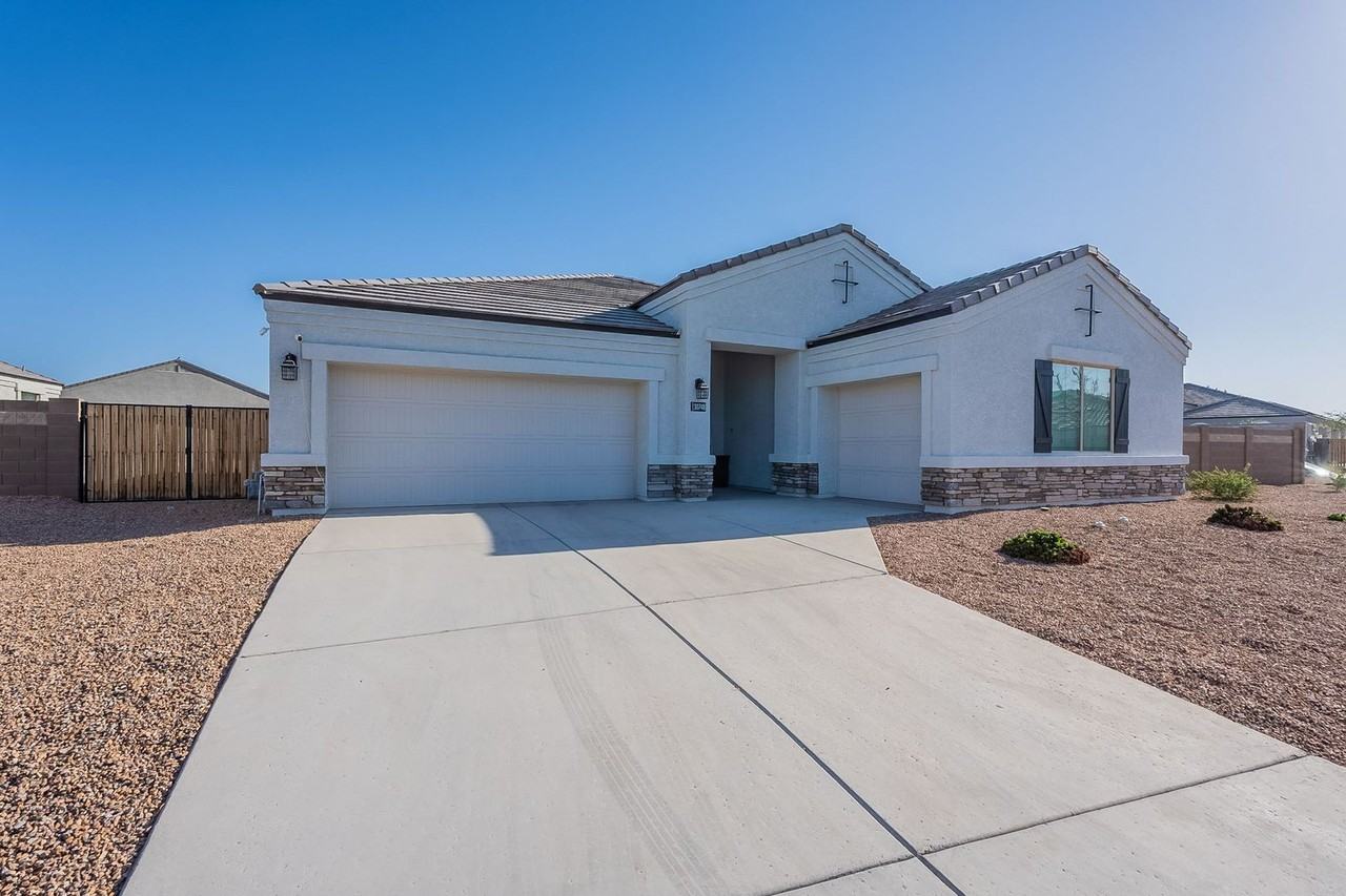 30748 W Earll Dr - Photo 2 of 50