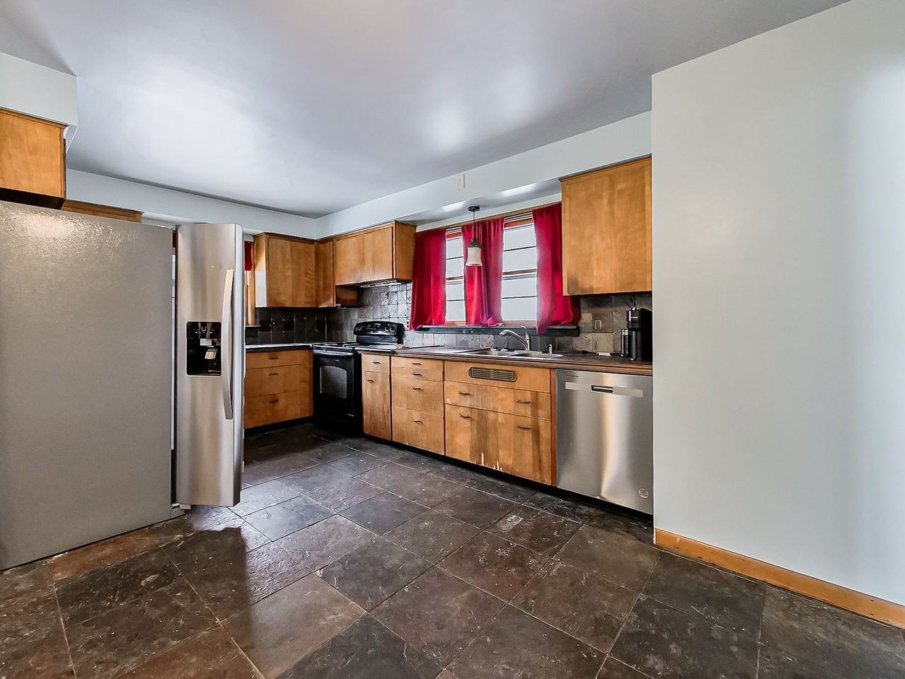 9745 Marshall Rd - Photo 3 of 34