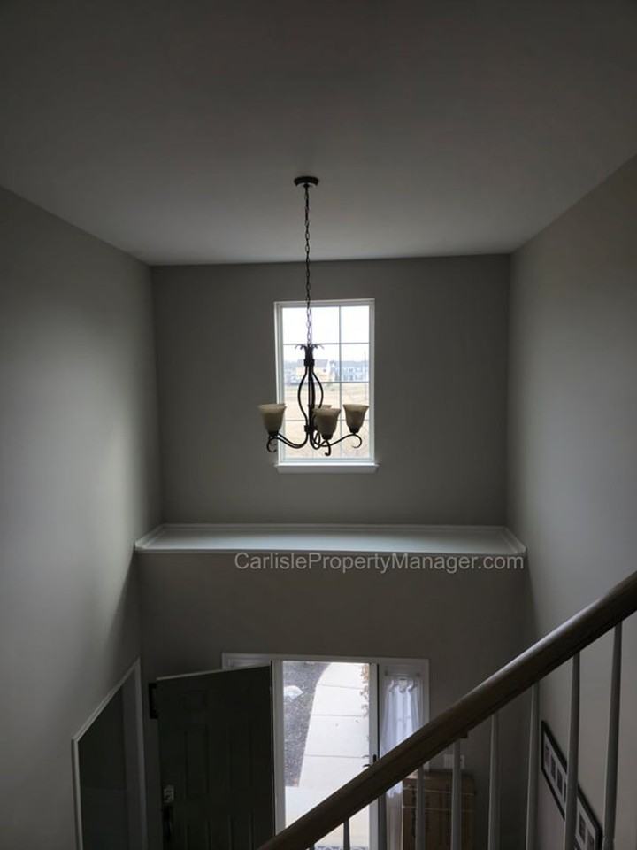 110 Fuller Way - Photo 6 of 34